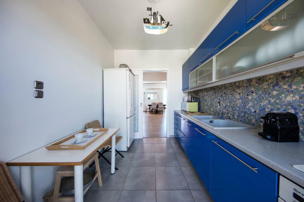 Walking In Alimos Apartment. Atena Exterior foto